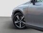 Volvo V40 2.0 T4 190 pk R-Design | Panoramadak | Trekhaak | Stoelverwarming | Navigatie