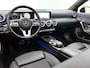 Mercedes-Benz A-klasse 180 Business Solution AMG (PANORAMADAK, SFEERVERLICHTING, STOELVERWARMING, GOED ONDERHOUDEN)