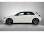 Mercedes-Benz A-klasse 180 Business Solution AMG (PANORAMADAK, SFEERVERLICHTING, STOELVERWARMING, GOED ONDERHOUDEN)