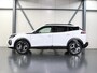 Peugeot 2008 SUV Allure 100pk | Navigatie | Achteruitrijcamera | Climate Control | Cruise Control | Parkeersensoren v+a | Draadloze Apple Carplay / Android Auto | Digitaal instrumentenpaneel | Armsteun | Elektrisch inklapbare spiegels | DAB+ radio | Led koplampen | Donker getint glas | 17" lichtmetalen velgen |