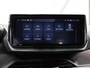 Peugeot 2008 SUV Allure 100pk | Navigatie | Achteruitrijcamera | Climate Control | Cruise Control | Parkeersensoren v+a | Draadloze Apple Carplay / Android Auto | Digitaal instrumentenpaneel | Armsteun | Elektrisch inklapbare spiegels | DAB+ radio | Led koplampen | Donker getint glas | 17" lichtmetalen velgen |