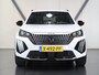 Peugeot 2008 SUV Allure 100pk | Navigatie | Achteruitrijcamera | Climate Control | Cruise Control | Parkeersensoren v+a | Draadloze Apple Carplay / Android Auto | Digitaal instrumentenpaneel | Armsteun | Elektrisch inklapbare spiegels | DAB+ radio | Led koplampen | Donker getint glas | 17" lichtmetalen velgen |