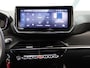 Peugeot 2008 SUV Allure 100pk | Navigatie | Achteruitrijcamera | Climate Control | Cruise Control | Parkeersensoren v+a | Draadloze Apple Carplay / Android Auto | Digitaal instrumentenpaneel | Armsteun | Elektrisch inklapbare spiegels | DAB+ radio | Led koplampen | Donker getint glas | 17" lichtmetalen velgen |