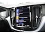 Volvo XC60 B5 Automaat Business Pro | Adapt. Cruise | Trekhaak | Camera | Verw. stoelen & stuurwiel | DAB