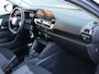 Citroën C4 Live 100pk | Navigatie via Apple Carplay / Android Auto | Airco | Cruise Control | DAB+ radio | Bluetooth | Automatisch dimlicht | Volledig digitaal instrumentenpaneel | Multifunctioneel stuurwiel | 18" lichtmetalen velgen |