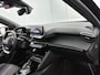 Peugeot e-2008 EV GT 50 kWh 136pk Automaat | 1ste Eigenaar | Navigatie | Climate Control | Cruise Control | Achteruitrijcamera | DAB Ontvanger | LED | 17" Lichtmetalen Velgen | Apple Carplay/Android Auto |