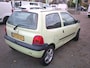 Renault Twingo 1.2 Emotion VOORZIEN VAN AIRCO!!! ( INRUIL KOOPJE !!!)