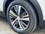 Peugeot 5008 1.2 PureTech 130pk 7-zits Allure Automaat | Led | Leder | Camera | Climate | Keyless | Navigatie | 18" Lichtmetaal | Cruisecontrol | Digitale Cockpit | Parkeer Assistent | Dodenhoeksensoren | 1e Eigenaar