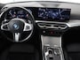 BMW 3-Serie 320e M Sport | Trekhaak | Stoelverwarming | Camera | Leder/Alcantara | Stuurverwarming | Carplay | Live Cockpit Plus | Adaptief LED | Sportstoelen | Cruise control | PHEV | Plug In