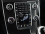 Volvo V60 2.0 T4 R Design | Stoel & stuurverwarming | Adaptive cruise | Trekhaak | Bi-Xenon | Camera | Achterbankverwarming | Keyless | Navigatie | Parkeerhulp | Bluetooth | Climate control