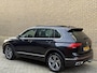 Volkswagen Tiguan 1.4 TSI eHybrid 245pk PHEV R-Line Business+ | Panoramadak | Adaptieve cruise | Lane assist | Headup display | Matrix LED | DAB | Apple CarPlay | Camera | Stoel&stuurverwarming | Navigatie | Virtual cockpit | IO.light | Elektrische achterklep | Dodehoekdetectie | Volledig onderhouden