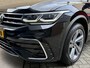 Volkswagen Tiguan 1.4 TSI eHybrid 245pk PHEV R-Line Business+ | Panoramadak | Adaptieve cruise | Lane assist | Headup display | Matrix LED | DAB | Apple CarPlay | Camera | Stoel&stuurverwarming | Navigatie | Virtual cockpit | IO.light | Elektrische achterklep | Dodehoekdetectie | Volledig onderhouden