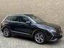 Volkswagen Tiguan 1.4 TSI eHybrid 245pk PHEV R-Line Business+ | Panoramadak | Adaptieve cruise | Lane assist | Headup display | Matrix LED | DAB | Apple CarPlay | Camera | Stoel&stuurverwarming | Navigatie | Virtual cockpit | IO.light | Elektrische achterklep | Dodehoekdetectie | Volledig onderhouden