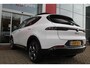 Alfa Romeo Tonale 1.5T 160PK Hybrid VELOCE | PANORAMISCH SCHUIF/KANTEL DAK | PREMIUM PACK: LEDEREN BEKLEDING/GEVENTILEERDE VOORSTOELEN/4-VOUDIG ELEKTRISCH VERSTELBARE LENDESTEUN VOORSTOELEN/HOOGGLANS ZWARTE RAAMOMLIJSTING/AMBIENT LIGHTING | TECHNOLOGY PACK: PARKEERWAARSCHUWING VOOR EN ACHTER/360° CAMERA/AUTOMATISCH INPARKEREN/ AUTONOMOUS DRIVING LEVEL 2: ADAPTIVE CRUISE CONTROL/LANE CENTERING ASSIST/TRAFFIC JAM ASSIST DODEHOEK DETECTIE AUTOMATISCH DIMMENDE BUITENSPIEGELS ELEKTRISCH BEDIENBARE ACHTERKLEP | WINTERPACK: STOELVERWARMING VOOR/STUURVERWARMING/VERWARMBARE RUITENSPROEIERS | HARMAN KARDON SOUND SYSTEM | 20" LICHTMETALEN VELGEN "GRAPHITE GREY" | DRAADLOZE TELEFOONLADER | NAVIGATIE | DRAADLOZE APPLE CARPLAY/ANDROID AUTO | FULL LED MATRIX KOPLAMPEN |
