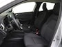 Renault Clio 1.0 TCe 90 Equilibre | All-Seasonbanden | Full-Map Navigatie | PDC Achter | Licht- & Regensensor | LED-Verlichting | Cruise Control & Snelheidsbegrenzer | Apple Carplay & Android Auto | Lane Assist