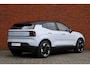 Volvo EX30 Single Motor Extended Range Plus Europa 69 kWh | Levering 2025! | 17% Bijtelling | Stuurwiel/Stoelen voor verwarmbaar | Elektrisch verstelbare stoelen met memory functie | Adaptieve Cruise Control | Harman Kardon Soundbar | Keyless entry | 19'' Lichtmetalen velgen | Dak in contrasterende kleur | Extra getint glas achter
