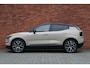 Volvo EX30 Single Motor Extended Range Ultra 69 kWh Panoramadak | Stoel- /stuurwielverwarming | Extra getint glas | Harman Kardon | Elektrische voorstoelen | Keyless entry | Elektrische achterklep | 20 inch. lichtmetalen velgen