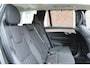 Volvo XC90 T8 Recharge AWD Ultra Dark | Panoramadak met schuif-/kantelfunctie | Elektrisch verstelbare stoelen met geheugenfunctie | 360 graden camera | Premium audio by Harman Kardon | Stoel- /stuurwielverwarming | Verwarmde achterbank | 21 inch lichtmetalen velgen | Driver assist