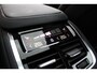 Volvo XC90 T8 Recharge AWD Ultra Dark | Panoramisch Schuif-/kanteldak | Elektrisch verstelbare stoelen met geheugenfunctie | 360 graden camera | Harman/Kardon Audiosysteem | 21" inch lichtmetalen velgen | Stoel- /stuurwielverwarming | Verwarmde achterbank | Driver assist