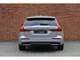 Volvo V60 T6 Plug-in hybrid AWD Plus Dark | Stoelverwarming voor/achter | Verwarmbaar stuurwiel | Elektrisch verstelbare stoelen met memory functie | Extra getint glas achter | Harman Kardon geluidsinstallatie | Keyless entry | 19'' Lichtmetalen velgen | Panoramisch dak met Schuif-/Kantel functie