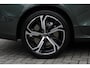 Volvo V60 T6 Plug-in hybrid AWD Plus Dark | Stoelen voor verwarmbaar | Stuurwiel verwarmbaar | Elektrisch verstelbare stoelen met memory functie | Bowers&Wilkins geluidsinstallatie | Panoramisch dak met schuif-/kantel functie | Extra getint glas achter | 360 graden camera | 18'' Lichtmetalen velgen | Adaptieve cruise control |