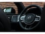 Volvo V60 T6 Plug-in hybrid AWD Plus Dark | Stoelen voor verwarmbaar | Stuurwiel verwarmbaar | Elektrisch verstelbare stoelen met memory functie | Bowers&Wilkins geluidsinstallatie | Panoramisch dak met schuif-/kantel functie | Extra getint glas achter | 360 graden camera | 18'' Lichtmetalen velgen | Adaptieve cruise control |