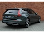 Volvo V60 T6 Plug-in hybrid AWD Plus Dark | Stoelen voor verwarmbaar | Stuurwiel verwarmbaar | Elektrisch verstelbare stoelen met memory functie | Bowers&Wilkins geluidsinstallatie | Panoramisch dak met schuif-/kantel functie | Extra getint glas achter | 360 graden camera | 18'' Lichtmetalen velgen | Adaptieve cruise control |