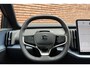 Volvo EX30 Cross Country Twin Motor Performance Ultra 69 kWh | Panoramadak | Adaptieve Cruise Control | Verwarmbare Voorstoelen | BLIS Dodehoekdetectie | Parkeerverwarming | 360 Graden Camera | 19" Lichtmetalen Velgen