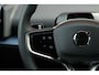 Volvo EX30 Cross Country Twin Motor Performance Ultra 69 kWh | Panoramadak | Adaptieve Cruise Control | Verwarmbare Voorstoelen | BLIS Dodehoekdetectie | Parkeerverwarming | 360 Graden Camera | 19" Lichtmetalen Velgen