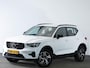Volvo XC40 AUTOMAAT 2.0 B4 197 PK Plus Dark | LED | Harman/Kardon Audio | Trekhaak | Kyeless | Achteruitrijcamera |