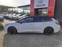 Toyota Corolla Touring Sports 2.0 Hybrid GR-Sport Plus ELEKTRISCHE ACHTERKLEP SPORTIEVE UITSTRALING JBL PARKEERSENSOREN