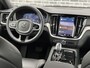 Volvo V60 Plug-in Hybrid T6 AWD Plus Dark | Long Range | Trekhaak | Adaptieve Cruise Control | Harman Kardon audio | 360 camera | Nappa lederen sportstoelen | Stoel- en stuurverwarming | Voorruitverwarming |