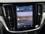 Volvo V60 Plug-in Hybrid T6 AWD Plus Dark | Long Range | Trekhaak | Adaptieve Cruise Control | Harman Kardon audio | 360 camera | Nappa lederen sportstoelen | Stoel- en stuurverwarming | Voorruitverwarming |