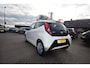 Toyota Aygo 1.0 VVT-i x-play , NAVI VIA APP ,  A UITRIJ CAM , AIRCO , EL VOOR ,