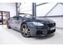 BMW M6 6-serie Cabrio Competition Package 575 pk | Keramisch | B&O | M Drivers Pack | NL auto NAP | Singapur Grau | Softclose | HUD | 360 cam |
