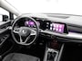Volkswagen Golf 1.0 TSI 110pk Life · Apple/Android Car Play · Navigatie · P-Sensoren · Sfeerverlichting · 16'' Inch · Garantie t/m 20-01-2027 of 100.000km