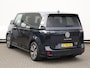 Volkswagen ID. Buzz Pro Advantage 77 kWh | Trekhaak | Navigatie | Camera | Cruise control | 19" Lmv | Apple carplay | Android auto |