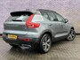 Volvo XC40 2.0 T4 R-Design | Navi | Schuif-/Kanteldak | Elektrische Stoelverstelling | Parkeercamera | Memory | Cruise Control | Parkeersensoren Voor + Achter | Volvo On Call | 18" LM |