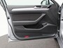 Volkswagen Passat Variant 1.5 TSi 150 Pk Automaat Comfort Business | Adaptive Cruise | Stoelverwarming | CarPlay | Achteruitrijcamera | Trekhaak | 16 Inch | 101.536 Km!!