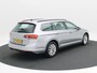 Volkswagen Passat Variant 1.5 TSi 150 Pk Automaat Comfort Business | Adaptive Cruise | Stoelverwarming | CarPlay | Achteruitrijcamera | Trekhaak | 16 Inch | 101.536 Km!!