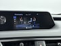 Lexus UX 250h Business Line Pro | Carplay | Stoel & Stuur verwarming | Parkeersensoren |