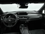 Lexus UX 250h Business Line Pro | Carplay | Stoel & Stuur verwarming | Parkeersensoren |