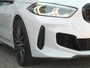 BMW 1-Serie M135i xDrive Executive Edition 306 PK, Full LED / Carplay / PDC / Stoelverwarming / 19' M dubbelspaak velgen