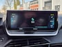 Peugeot 2008 GT elektrisch | 18" lichtmetalen velgen two tone zwart 'EVISSA' | 8 jaar fabrieksgarantie of 160.000 kilometer op het accupakket | Achteruitrijcamera (Visio Park 1)