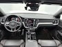 Volvo V60 2.0 T8 Plug-in Hybride AWD R-Design / Panoramadak / Leder / Navigatie / Adap. Cruise / Pdc.V+A / Stuur- Stoelverwarming / Apk 10-2025
