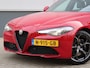 Alfa Romeo Giulia 200pk Sprint | Navigatie | Winterpack | Lederen bekleding | Achteruitrijdcamera | Electrische stoelen