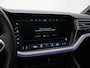 Volkswagen Touareg R 3.0 TSi 462 pk tiptronic eHybrid 4MOTION | Panoramadak | Trekhaak | Puglia leder | Head-up display | Stoelventilatie | Geheugenstoel