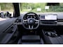 BMW 5-Serie Touring 540d xDrive M-sport | Pano | HUD | Bowers & Wilkins | Keyless | 21" | Iconic Glow | 360 | Standkachel | Adap Cruise | Veganza Zwart interieur | etc.