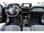 Peugeot 208 1.2 PureTech Blue Lease Allure O.a: Camera, LED, Stoelverw, PDC, Carplay, Clima, Etc. All-in prijs!