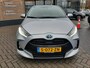Toyota Yaris 1.5 Hybrid STYLE ALL SEASONS BLIND SPOT KEYLESS STOELVERW PARK-SENSOREN APPLE/ANDROID PRIVACY GLASS
